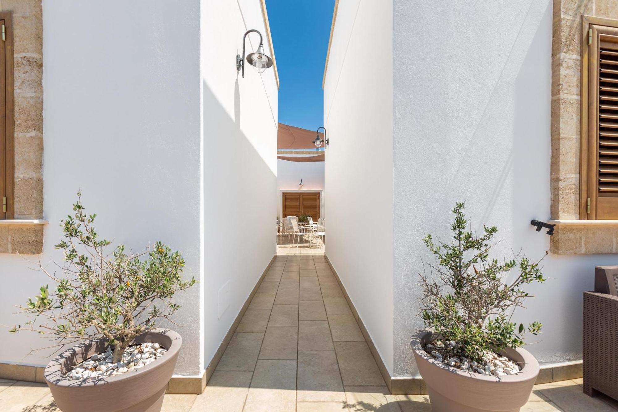 Lido Marini Rooms Affittacamere B&B Exteriér fotografie